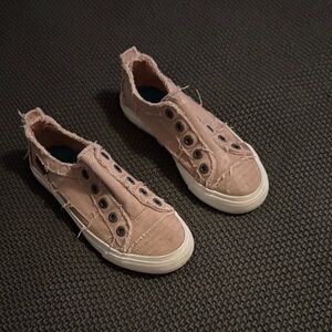 Casual Pink Slip-On Women's Sneakers